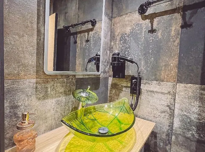 Bel'air Gare By Carl-emilie 2 Personnes Épinal